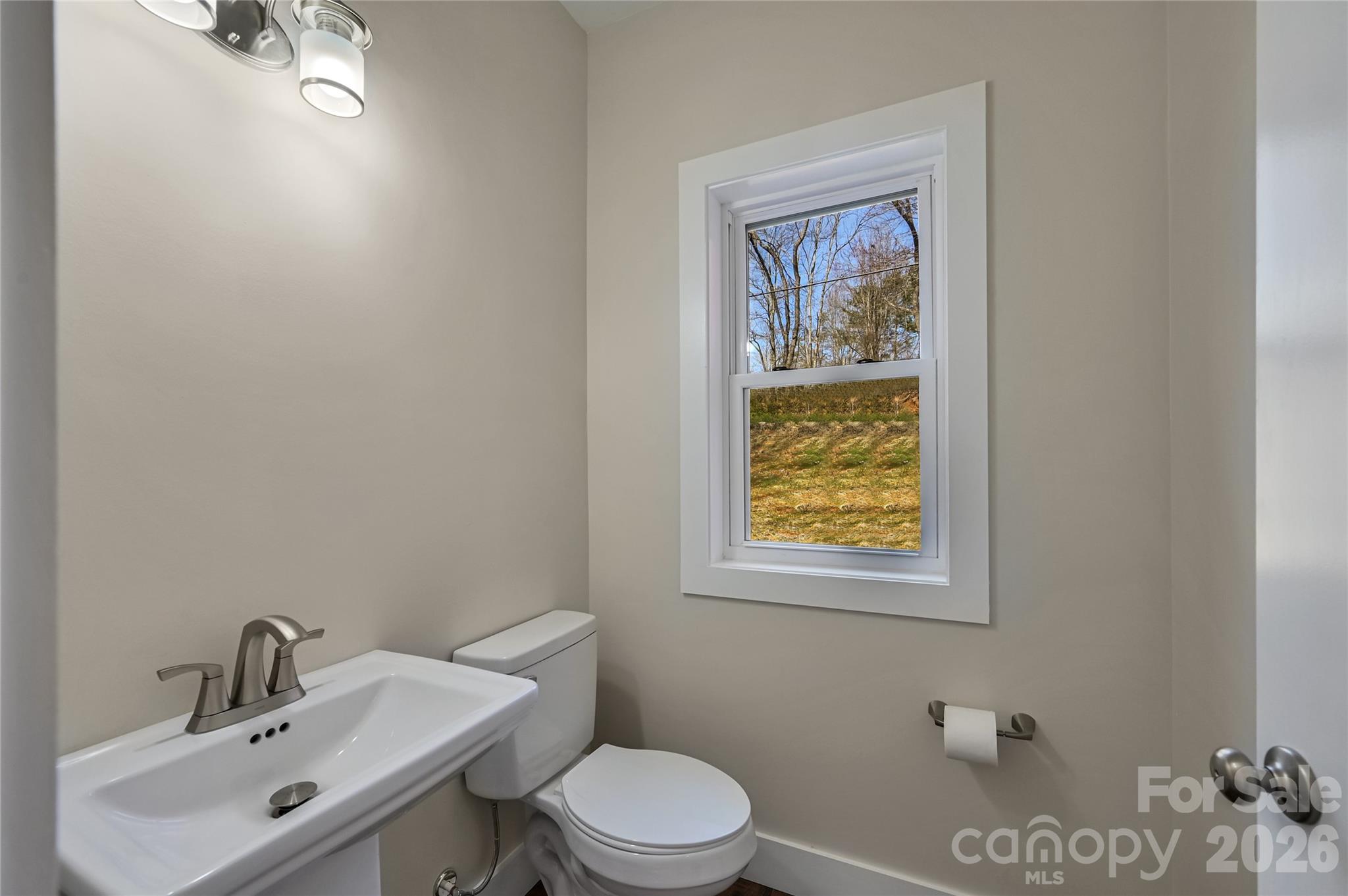 22 Ben Lippen Road Asheville NC 28806