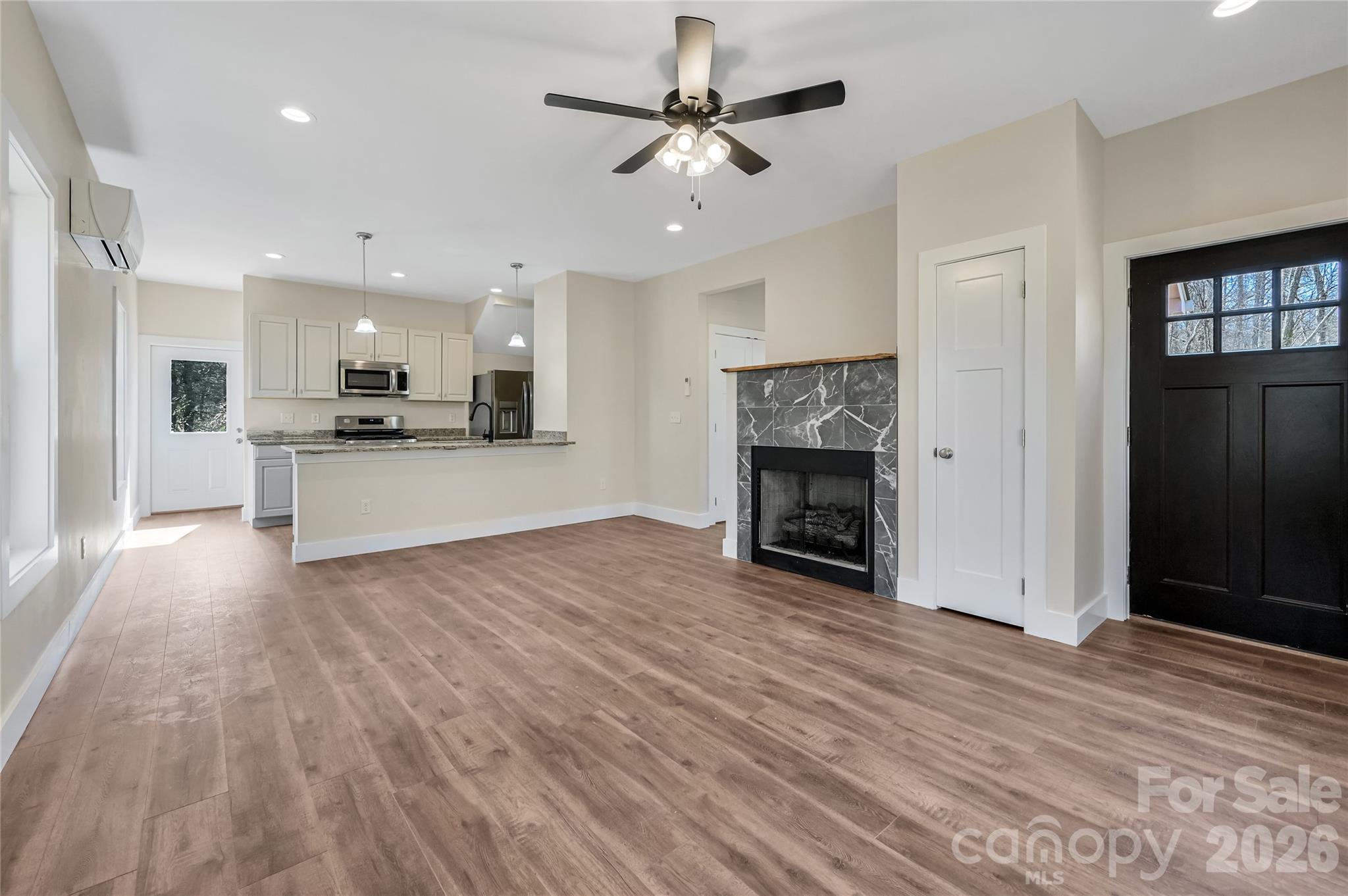 22 Ben Lippen Road Asheville NC 28806