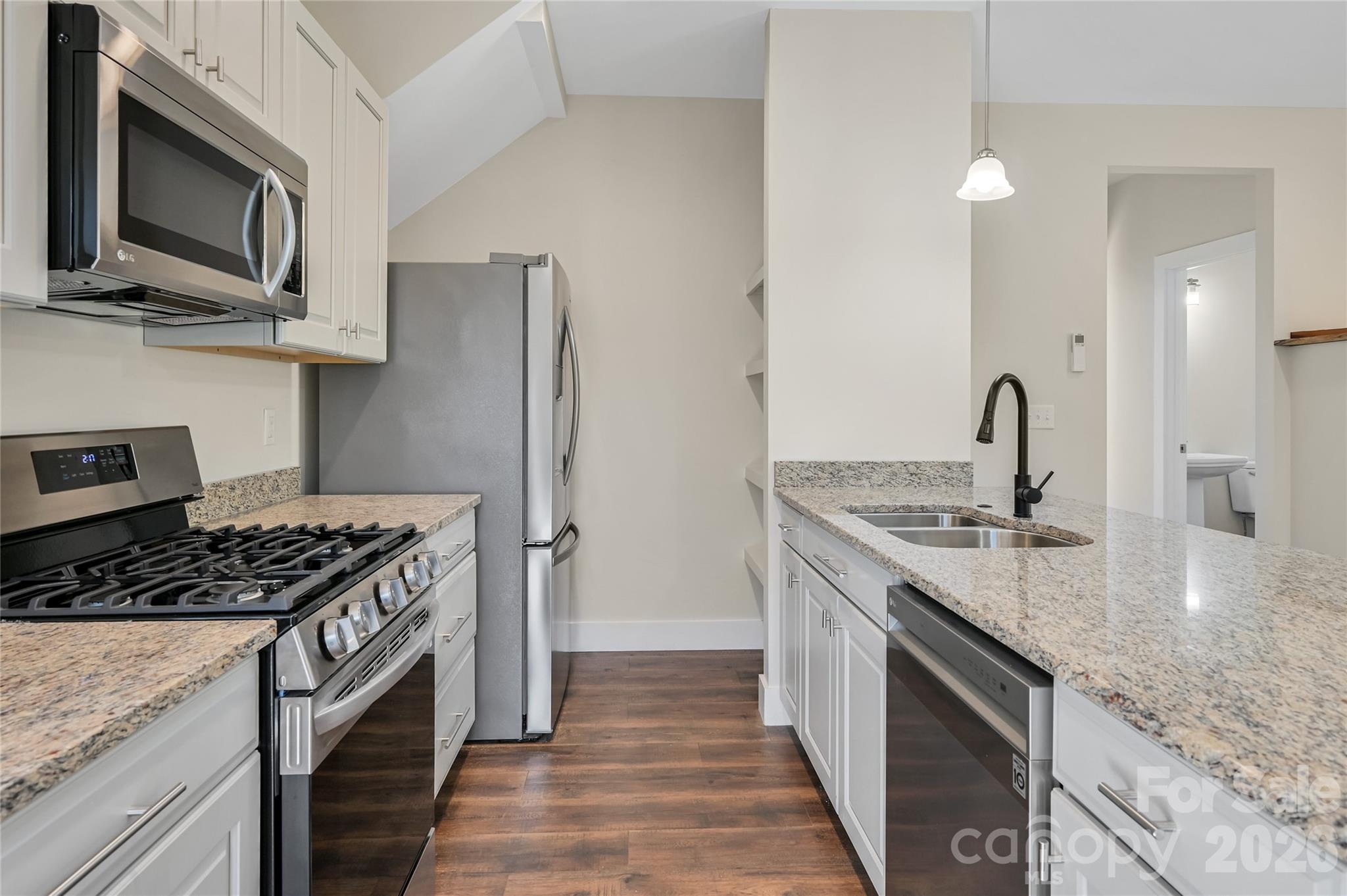 22 Ben Lippen Road Asheville NC 28806