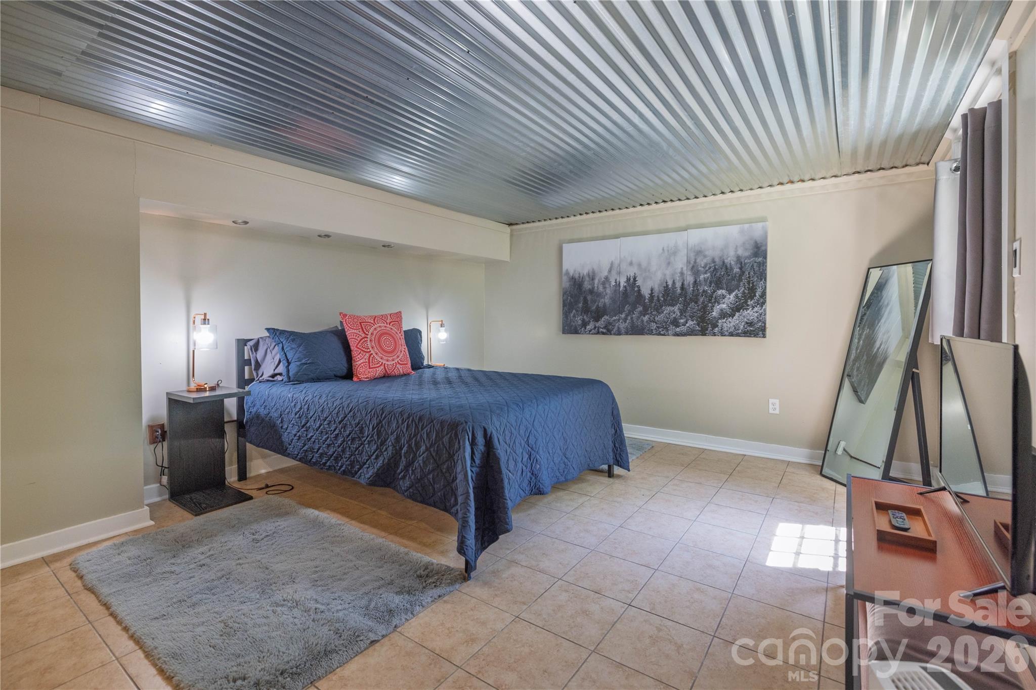 18 Hopedale Circle Asheville NC 28806