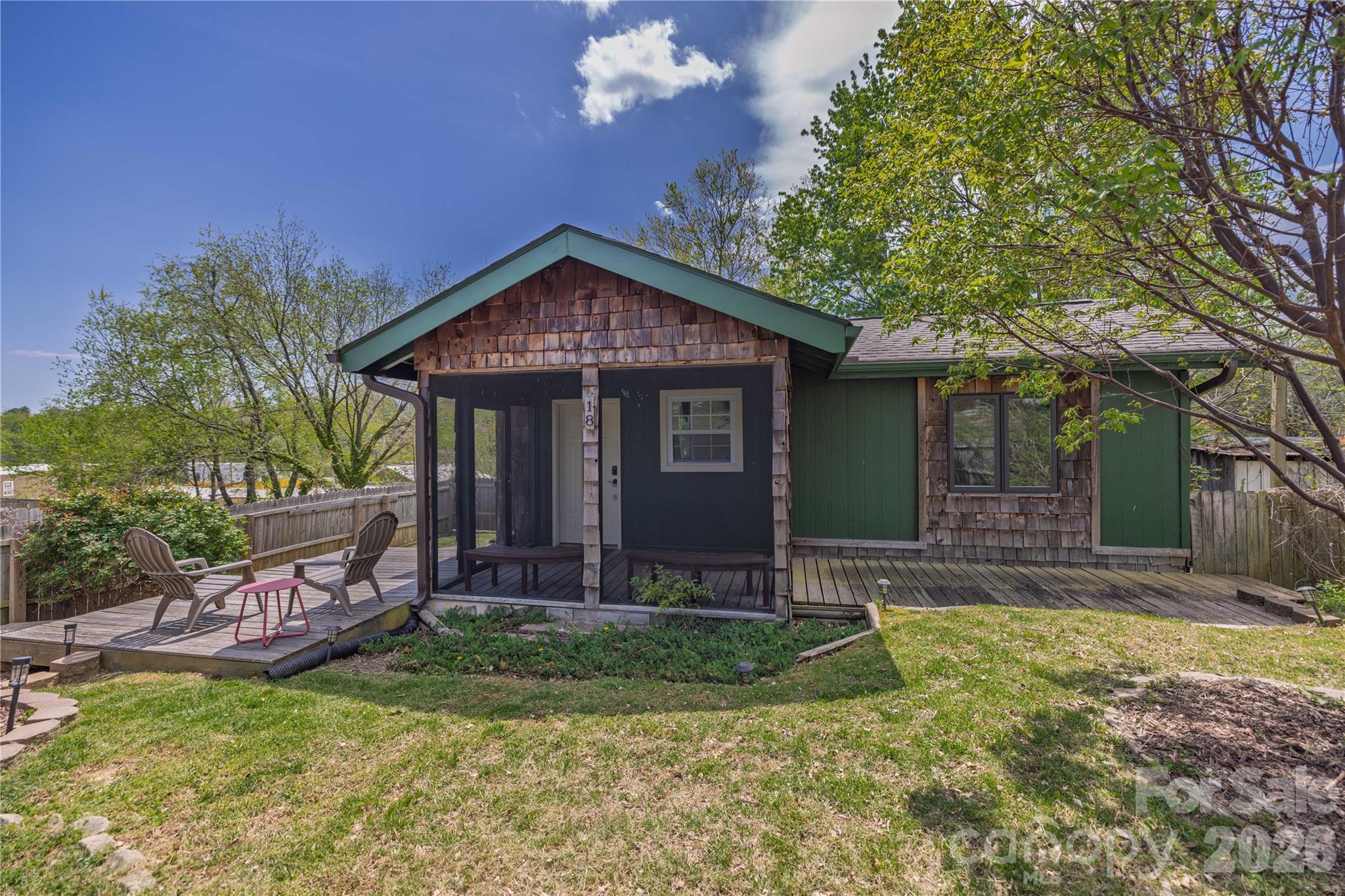 18 Hopedale Circle Asheville NC 28806