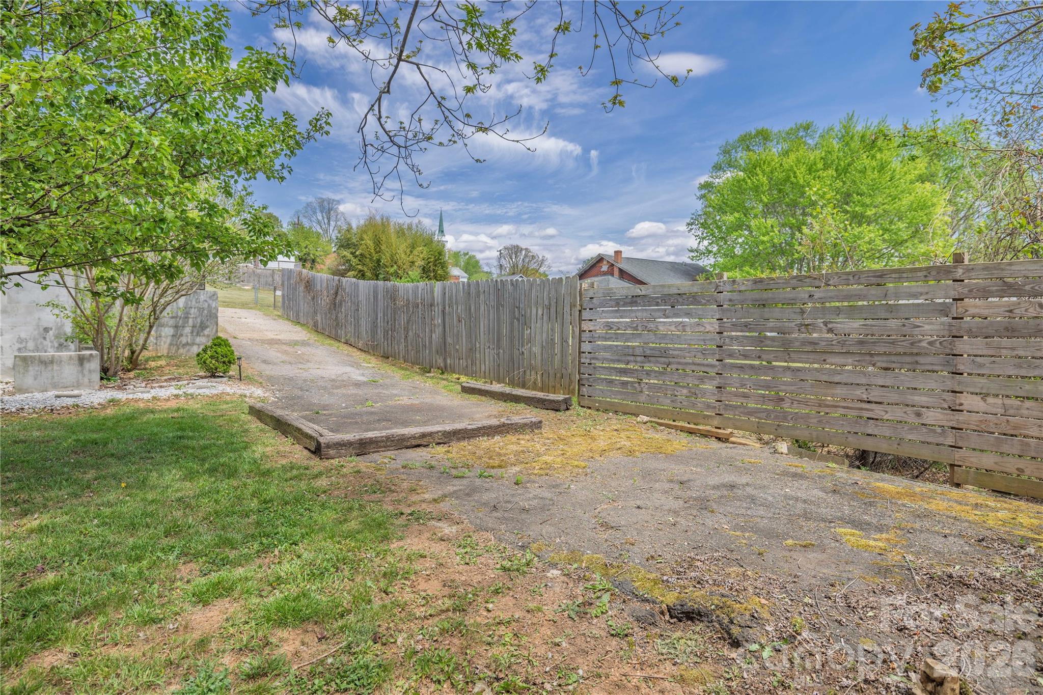 18 Hopedale Circle Asheville NC 28806