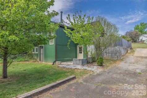 18 Hopedale Circle Asheville NC 28806