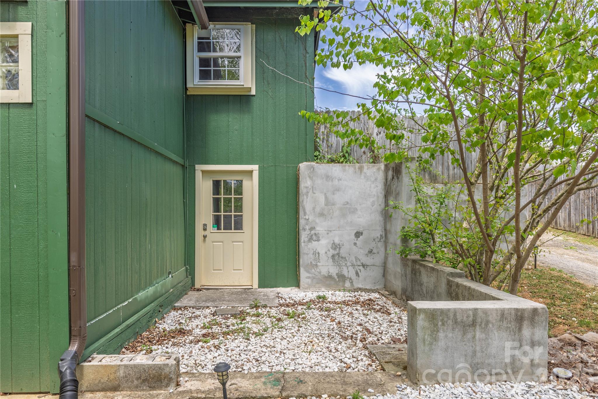 18 Hopedale Circle Asheville NC 28806