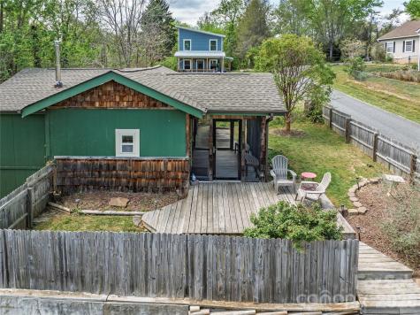 18 Hopedale Circle Asheville NC 28806