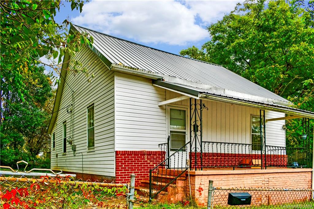 84 6th C Street Marion NC 28752