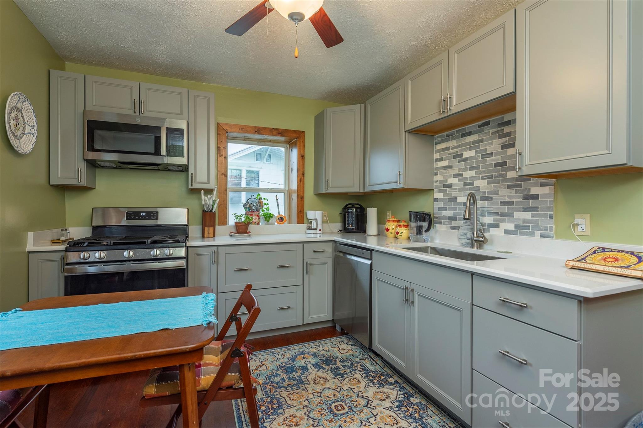 3755 Broad Street Clyde NC 28721