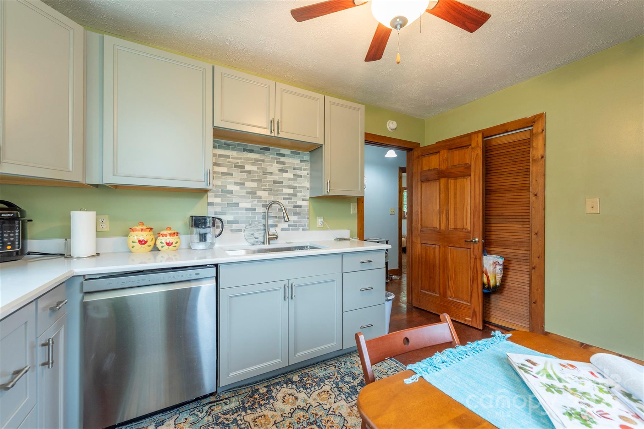 3755 Broad Street Clyde NC 28721