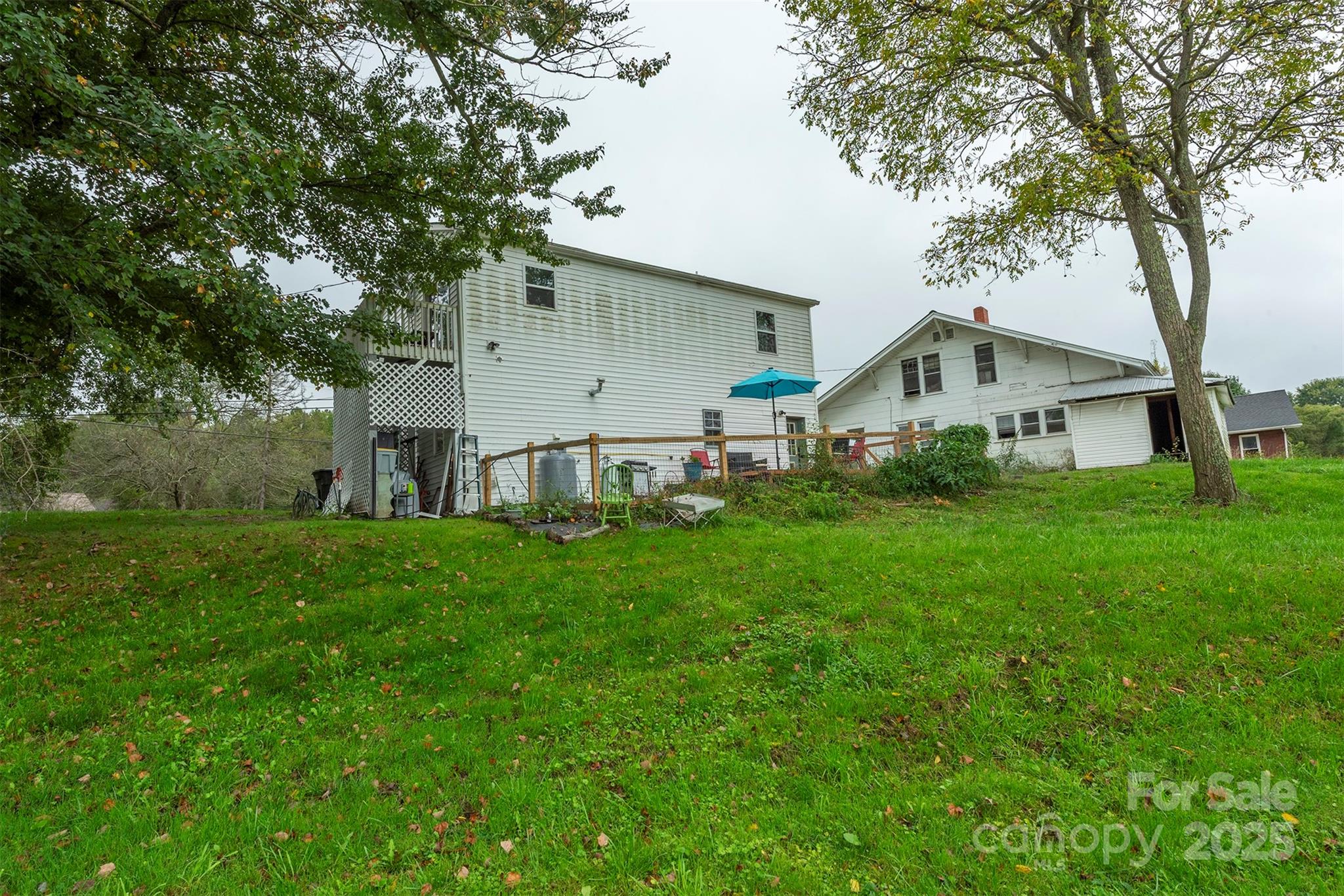3755 Broad Street Clyde NC 28721