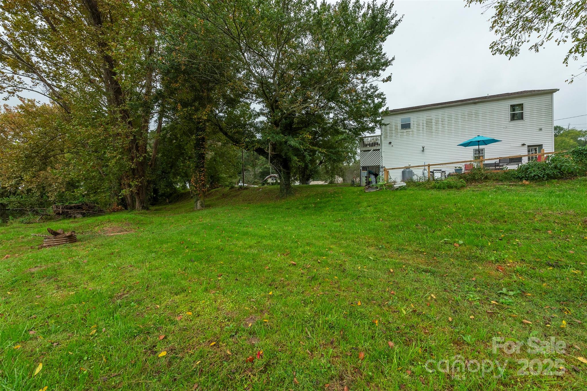 3755 Broad Street Clyde NC 28721