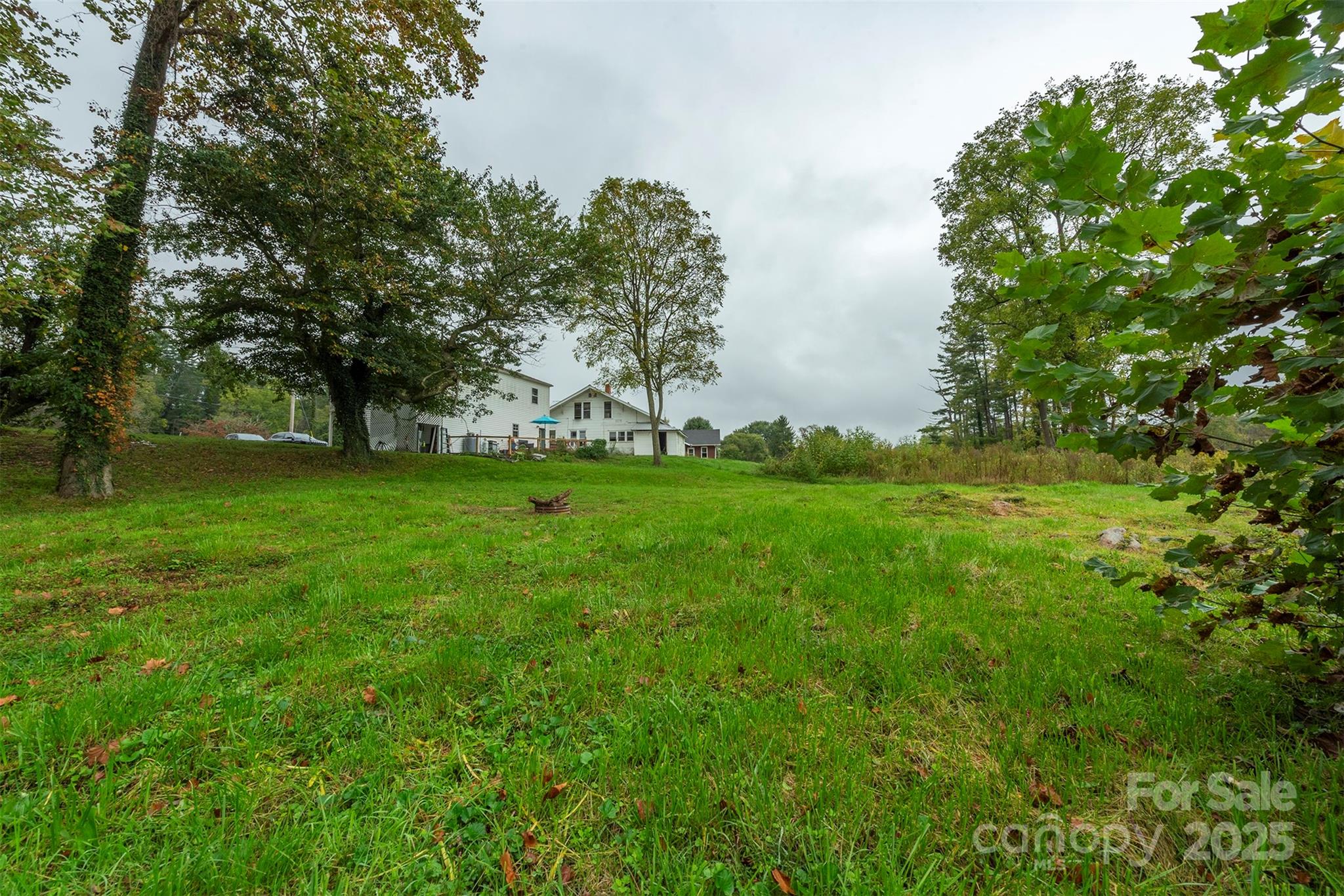 3755 Broad Street Clyde NC 28721