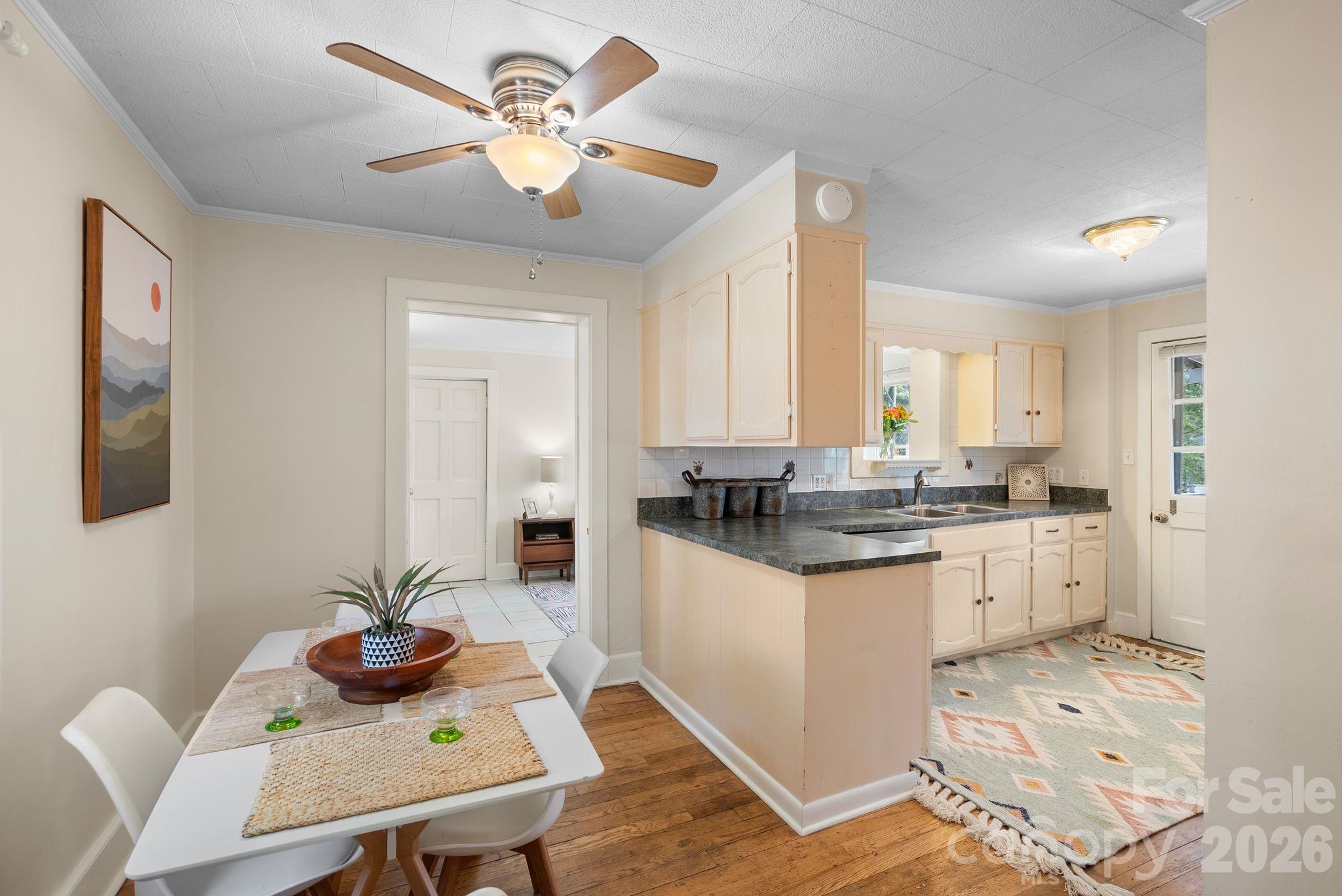 212 Holtzclaw Street Canton NC 28716