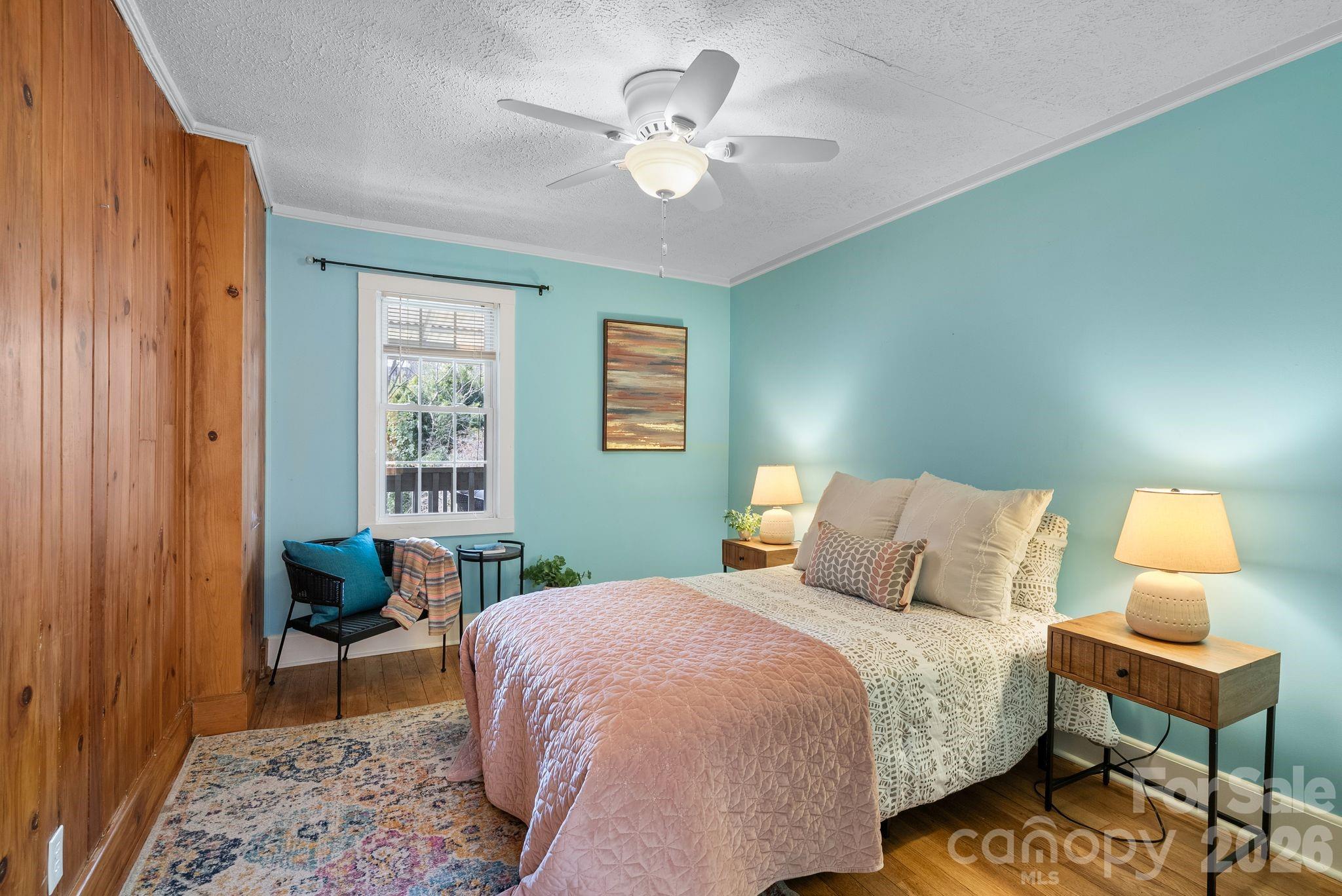 212 Holtzclaw Street Canton NC 28716