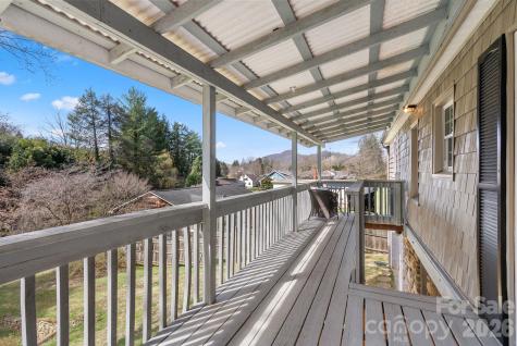 212 Holtzclaw Street Canton NC 28716