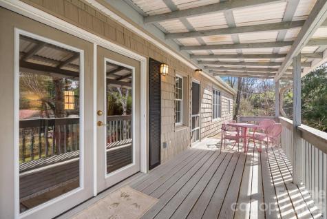 212 Holtzclaw Street Canton NC 28716