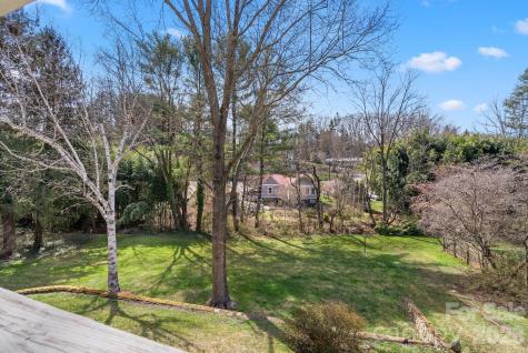 212 Holtzclaw Street Canton NC 28716