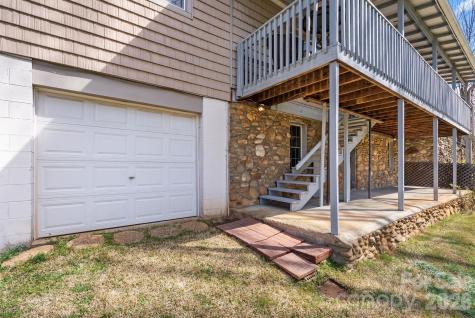 212 Holtzclaw Street Canton NC 28716