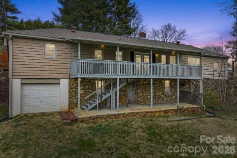 212 Holtzclaw Street Canton NC 28716