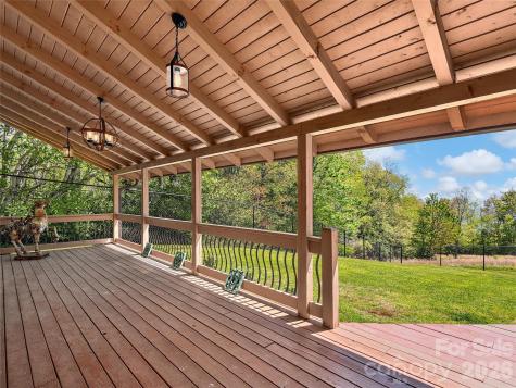 350 Snow Flake Lane Maggie Valley NC 28751