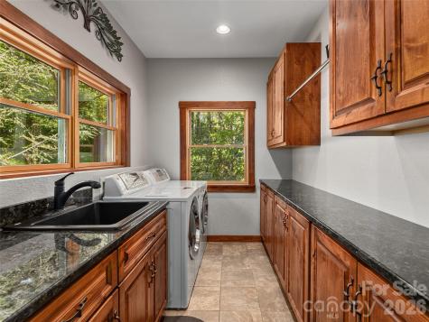 350 Snow Flake Lane Maggie Valley NC 28751