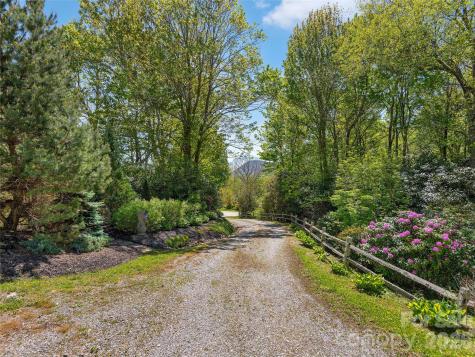 350 Snow Flake Lane Maggie Valley NC 28751