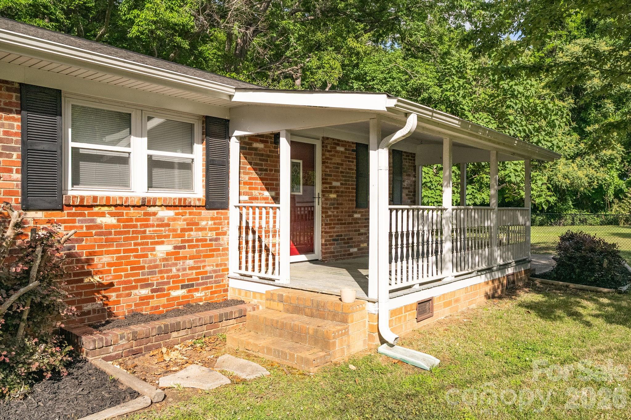 6517 Riverine Drive Charlotte NC 28216