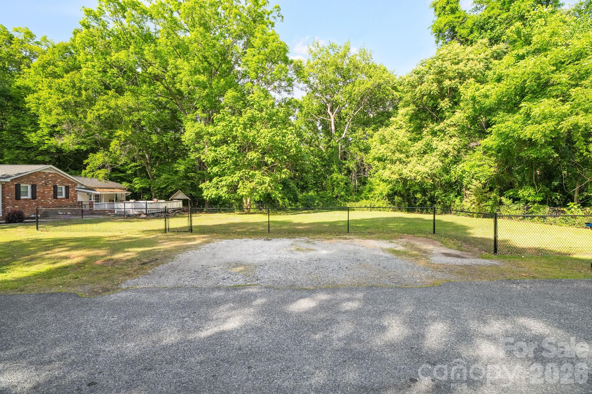 6517 Riverine Drive Charlotte NC 28216