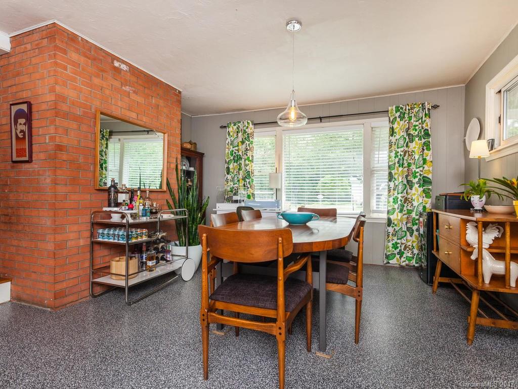 105 Ridge Road Candler NC 28715