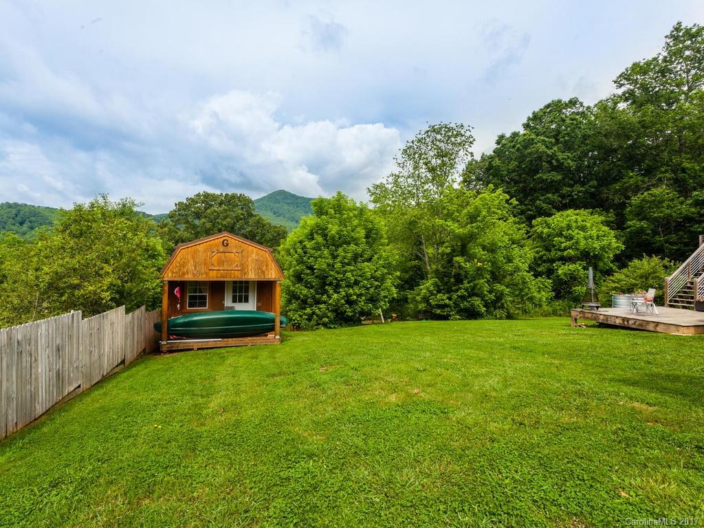105 Ridge Road Candler NC 28715