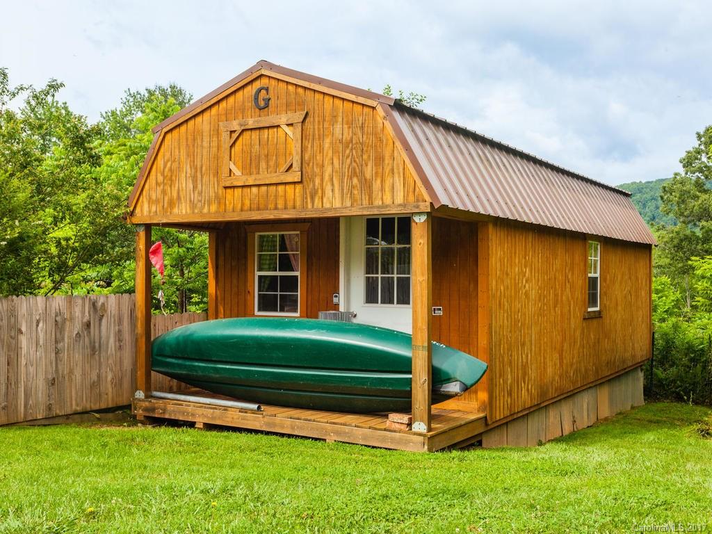 105 Ridge Road Candler NC 28715