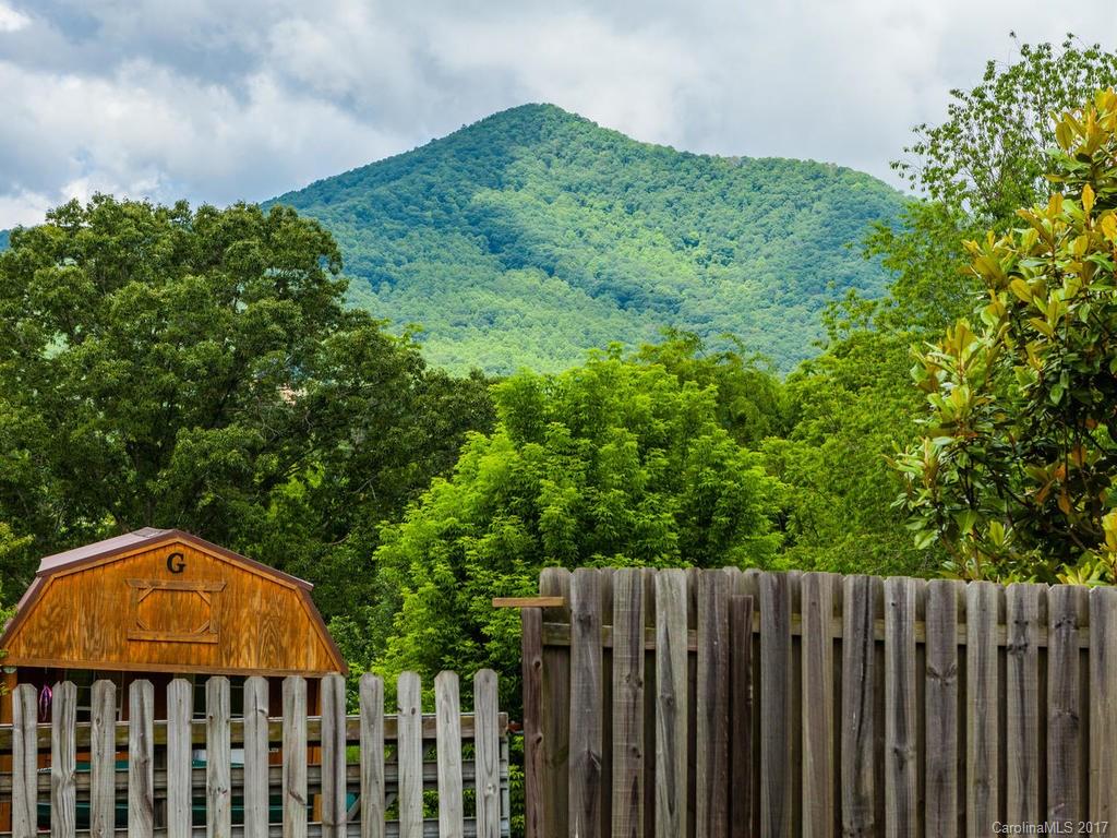 105 Ridge Road Candler NC 28715