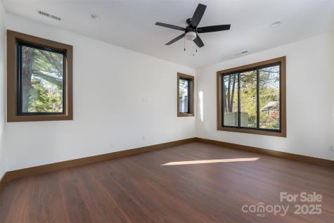 119 N Bear Creek Road Asheville NC 28806
