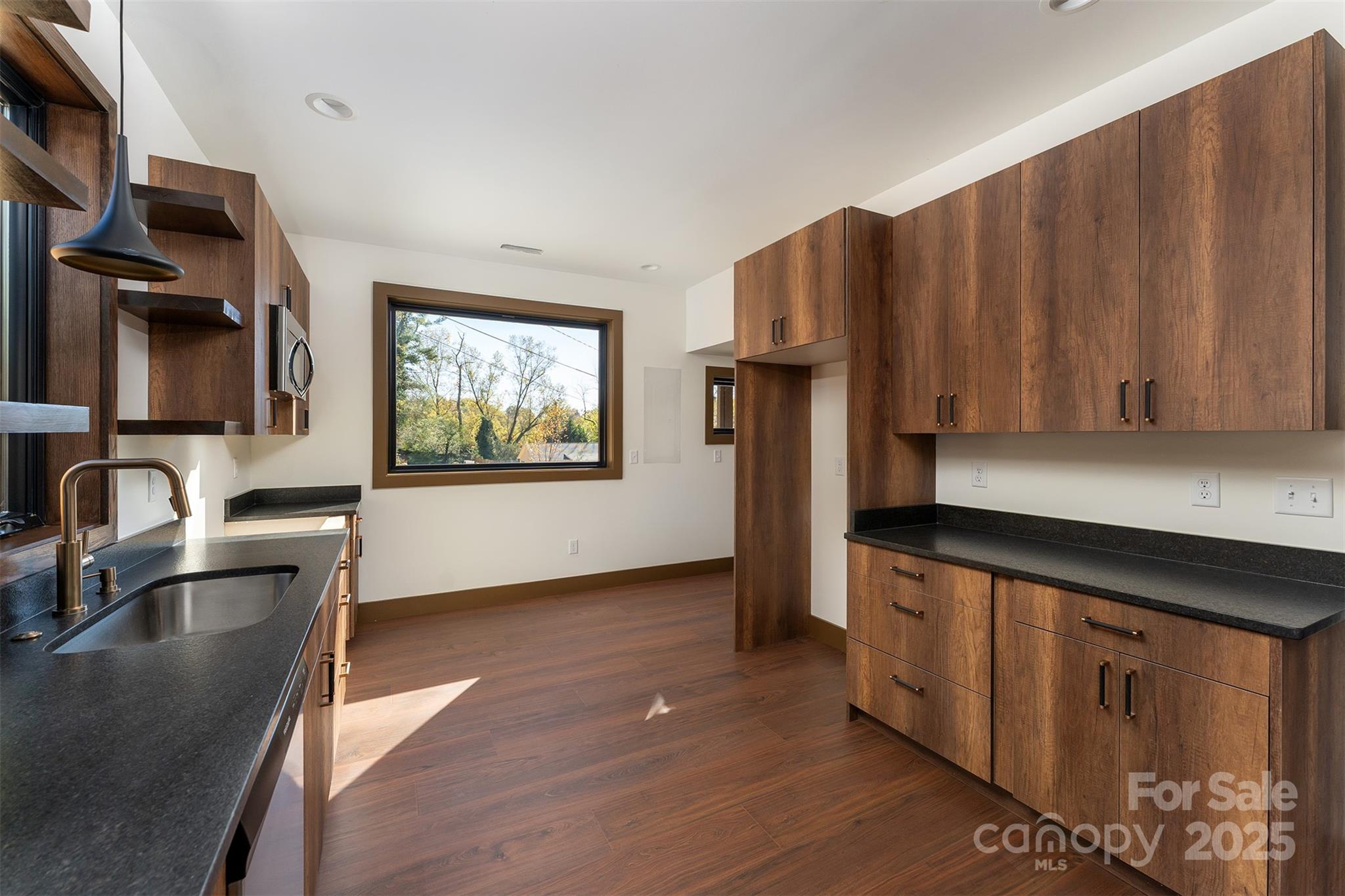 119 N Bear Creek Road Asheville NC 28806