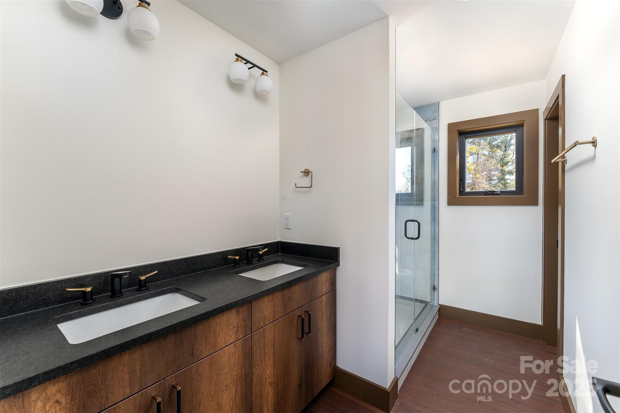 119 N Bear Creek Road Asheville NC 28806