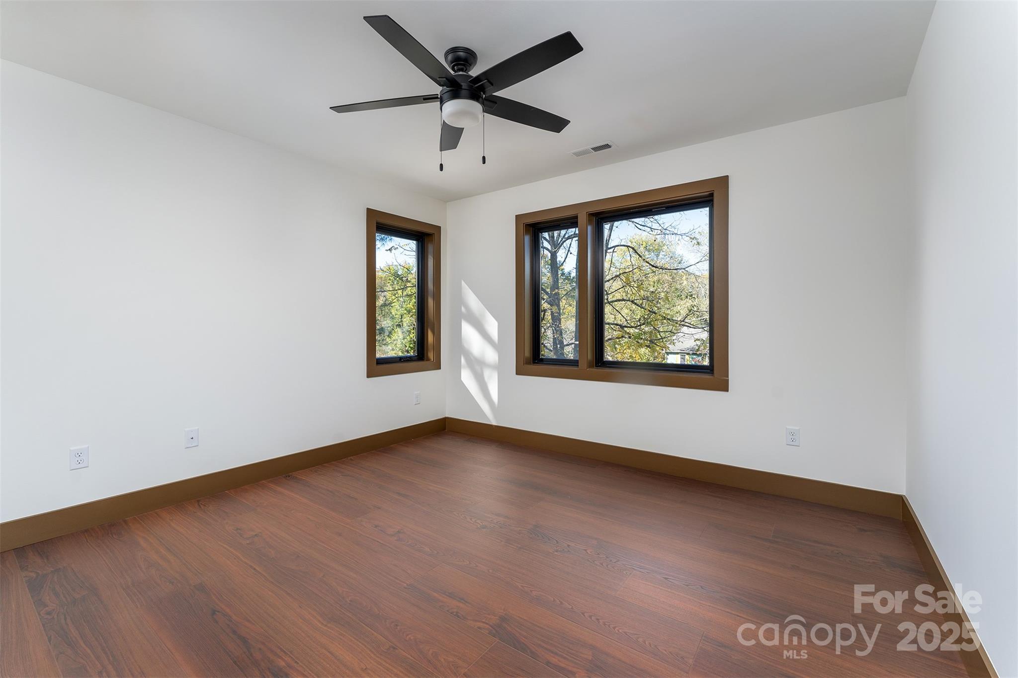 119 N Bear Creek Road Asheville NC 28806