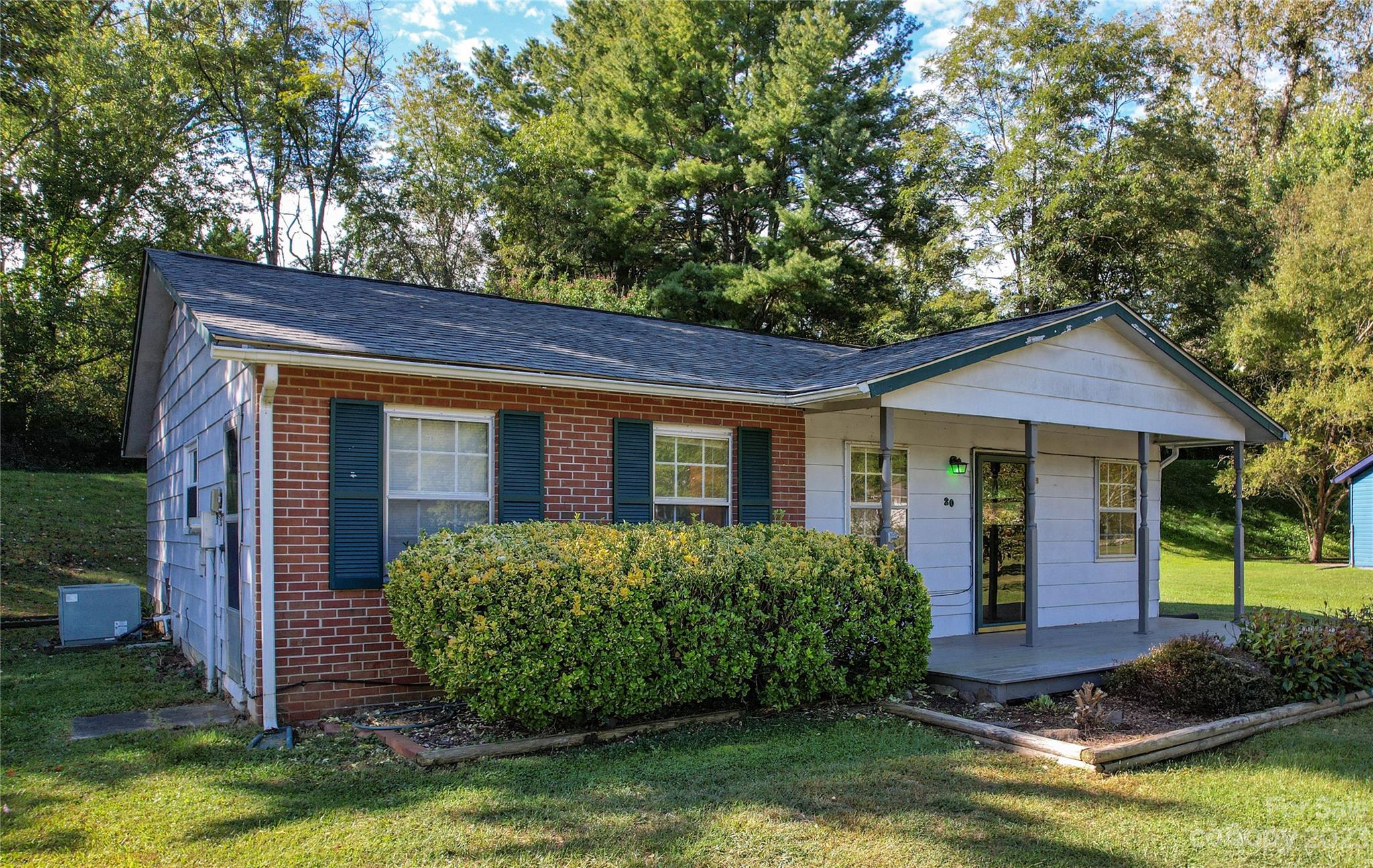 20 Waterford Court Asheville NC 28806