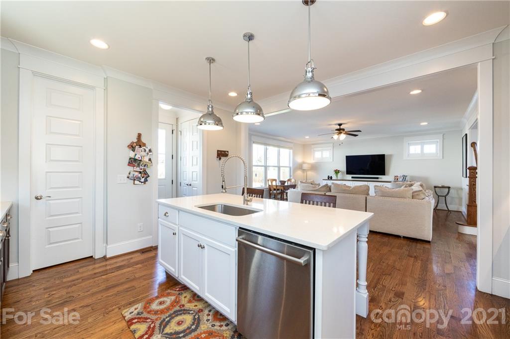 533 Melbourne Court Charlotte NC 28209