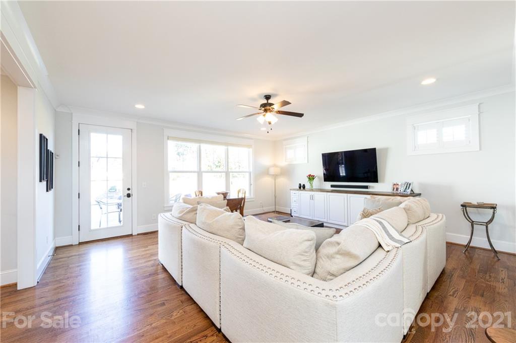 533 Melbourne Court Charlotte NC 28209
