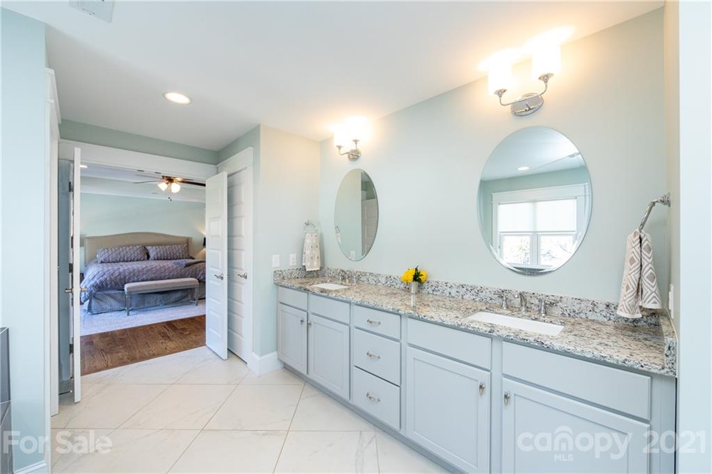 533 Melbourne Court Charlotte NC 28209