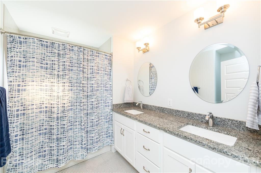 533 Melbourne Court Charlotte NC 28209