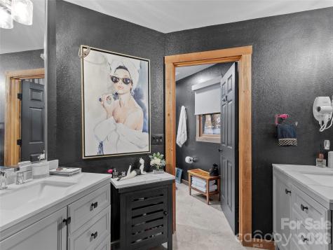 135 Club House Drive Burnsville NC 28714