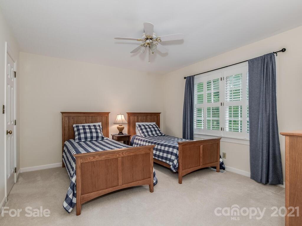 4025 Windwood Circle Charlotte NC 28226