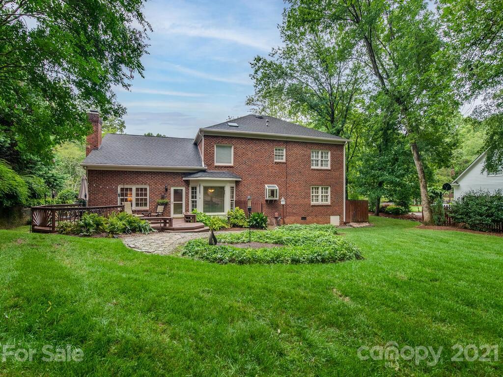 4025 Windwood Circle Charlotte NC 28226