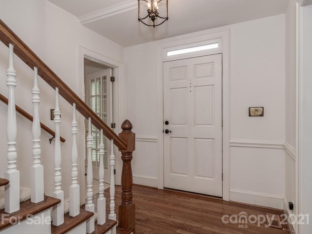 4025 Windwood Circle Charlotte NC 28226