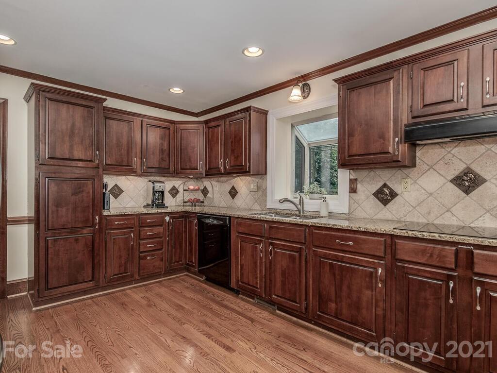 4025 Windwood Circle Charlotte NC 28226