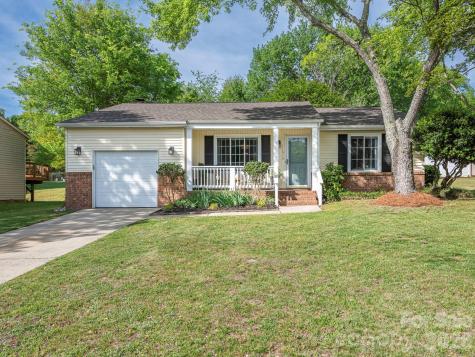 11613 Five Cedars Road Charlotte NC 28226
