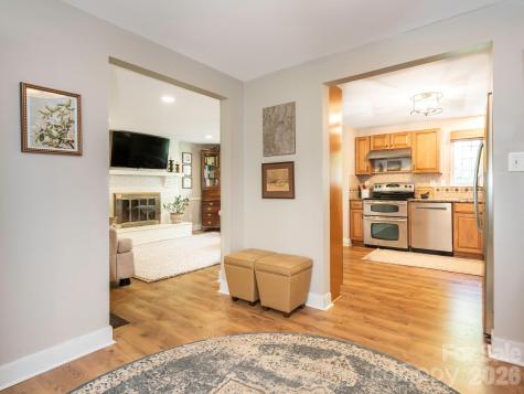 11613 Five Cedars Road Charlotte NC 28226