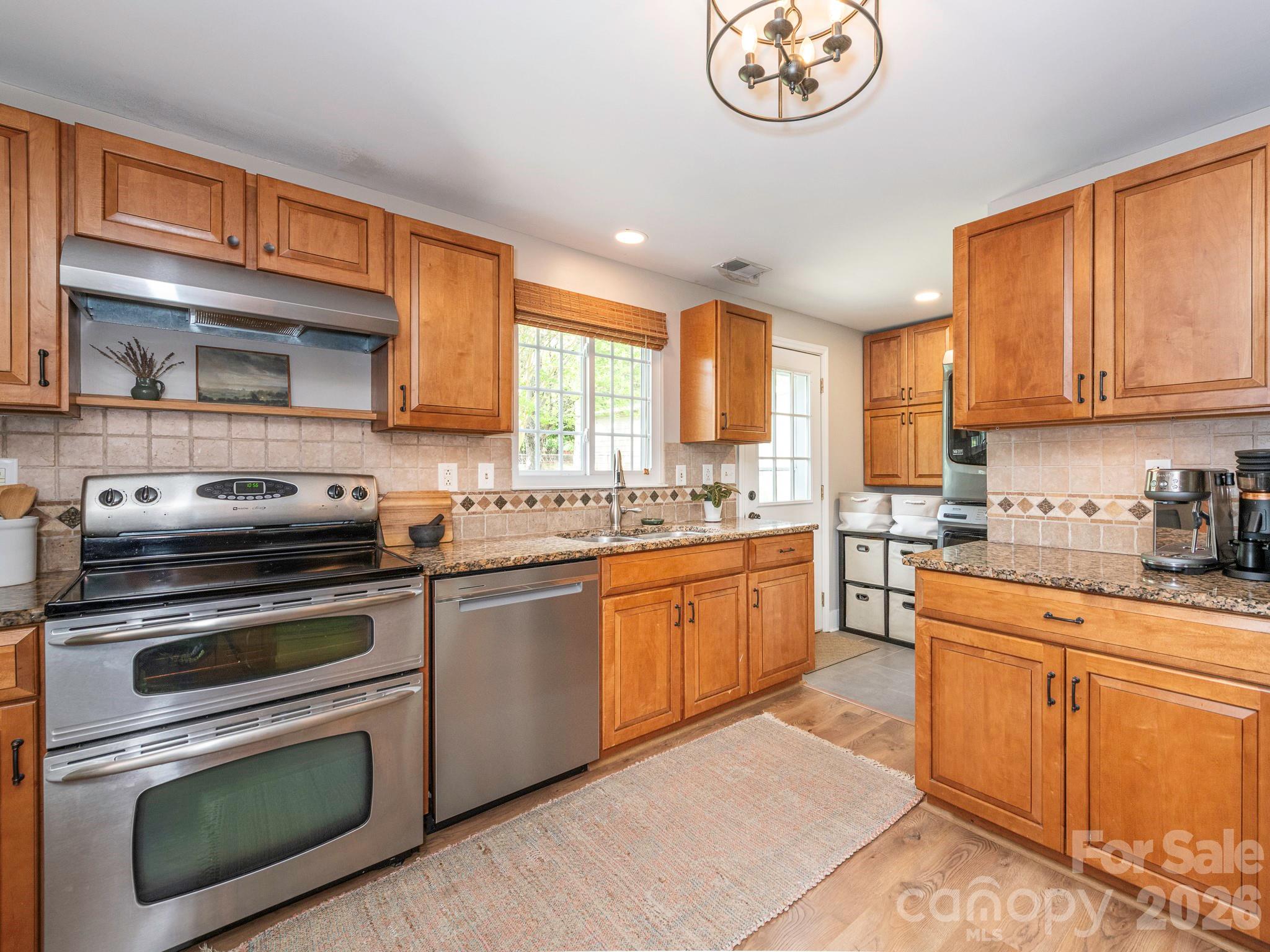 11613 Five Cedars Road Charlotte NC 28226