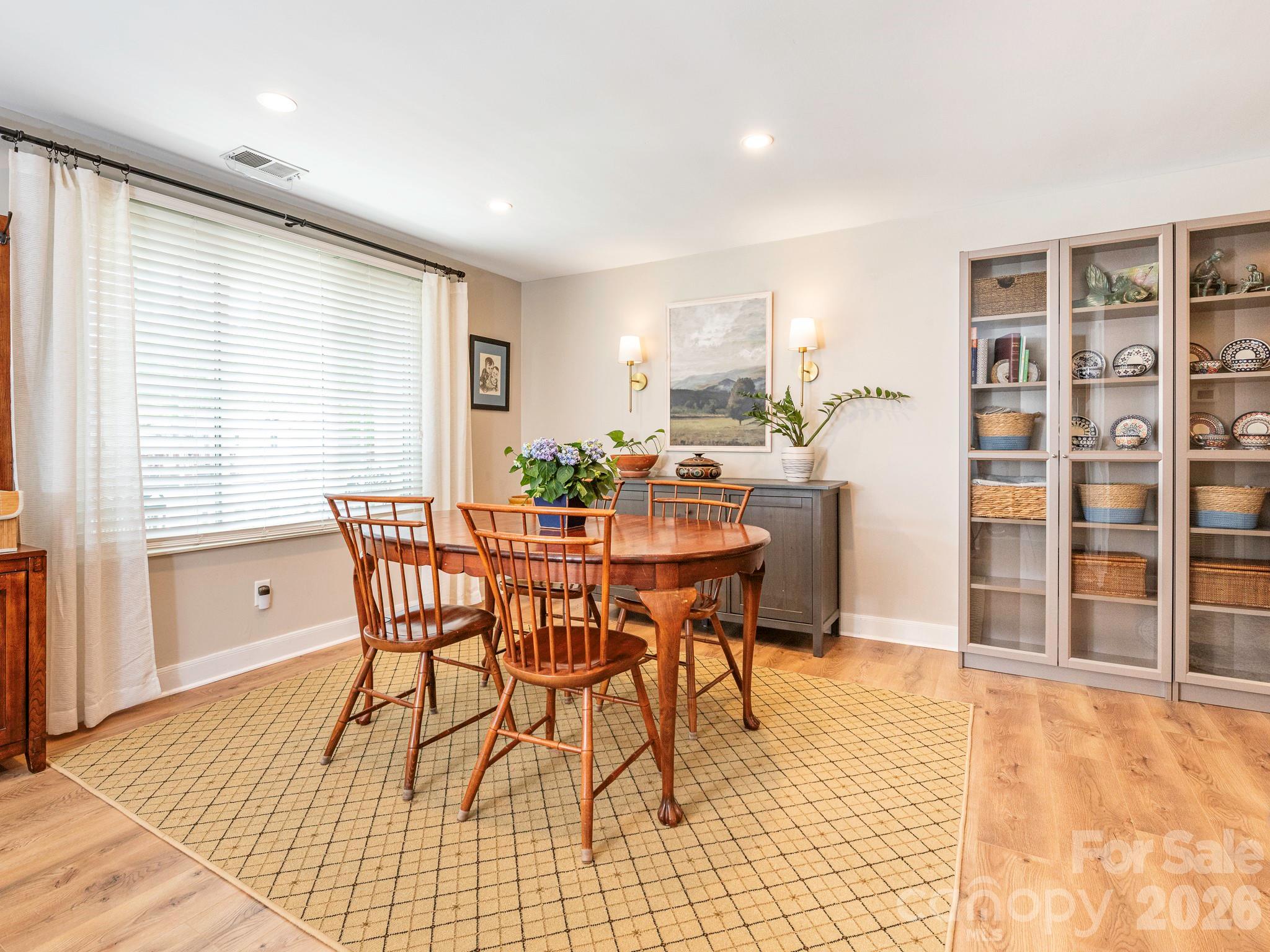 11613 Five Cedars Road Charlotte NC 28226