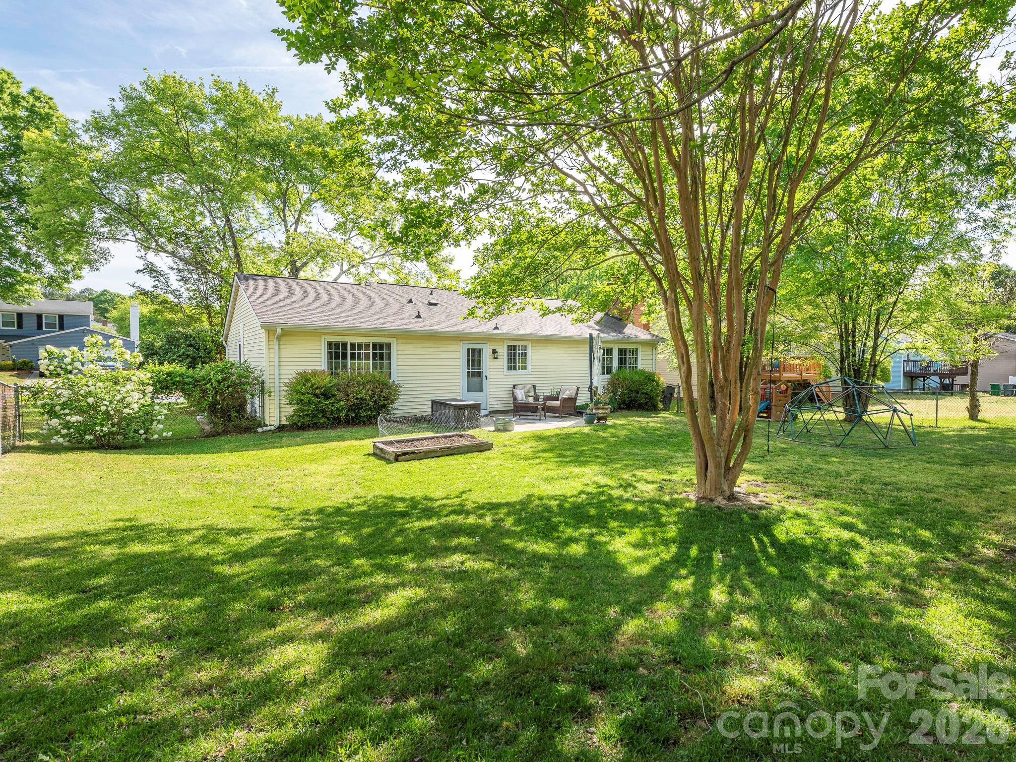 11613 Five Cedars Road Charlotte NC 28226